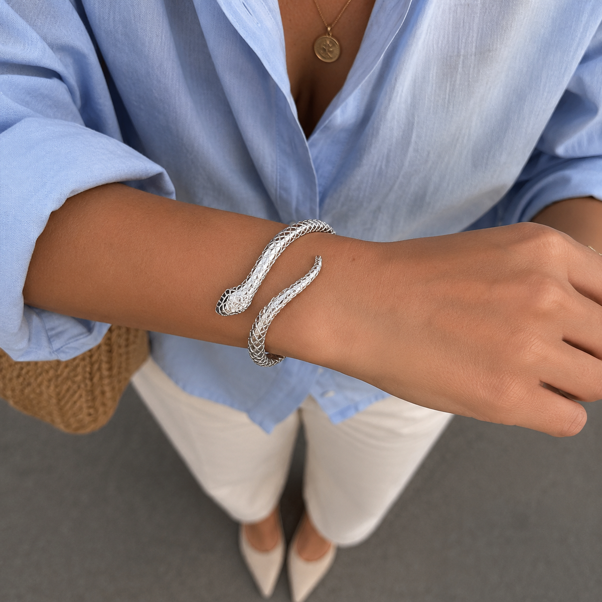 Bracciale Rigido Serpente - Elegante e Raffinato